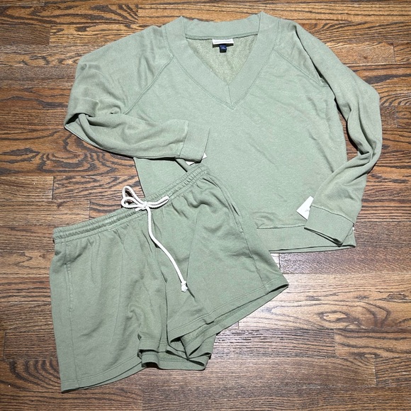 Tops - Women's Green Lounge Set
